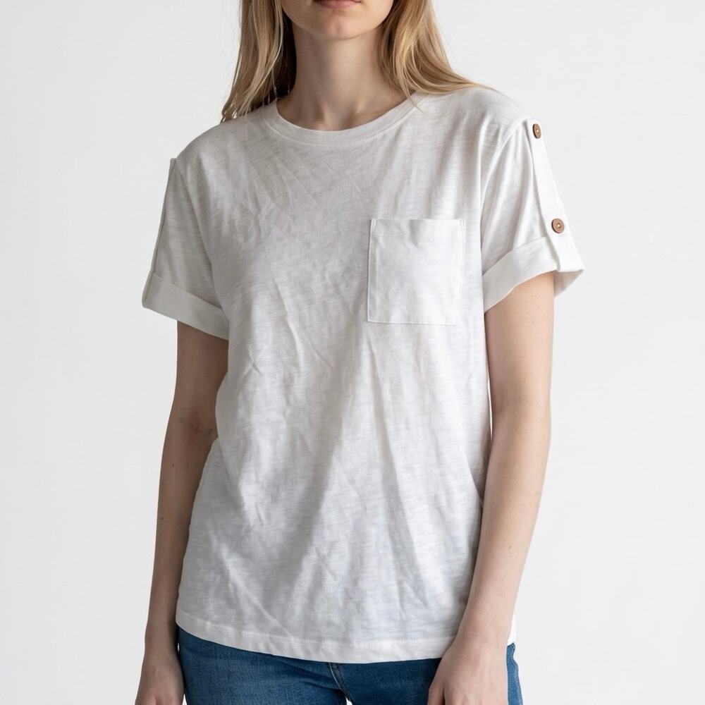 Doe & Rae Plus Size 1X NWOT White Pocket Tee with Shoulder Button Detail